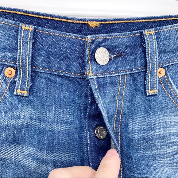 Levi’s High Rise Button Fly Distressed Jean Shorts Size 25 - Picture 2 of 7